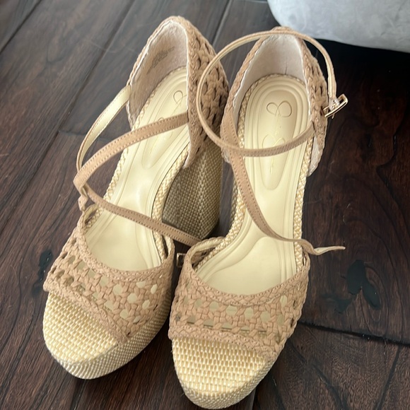 Jessica Simpson Shoes - Jessica Simpson platform sandal nude